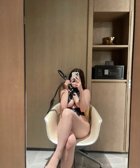 艳照门在线播放_蓝光迅雷电影在线